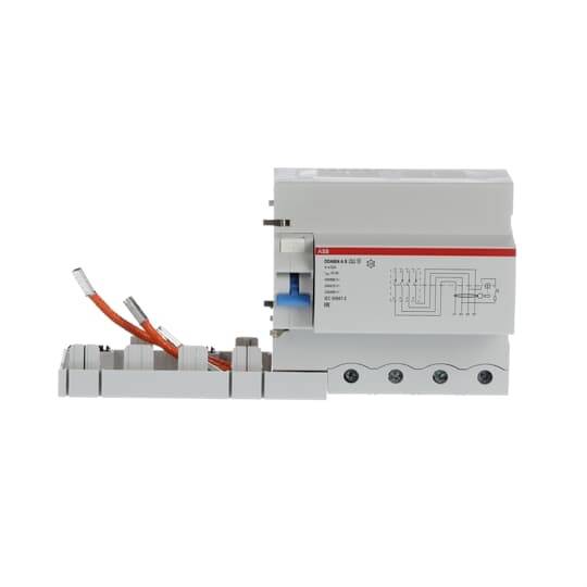 Elektrický spínač s kabeláží, technické diagramy na straně, vhodný pro průmyslové aplikace.