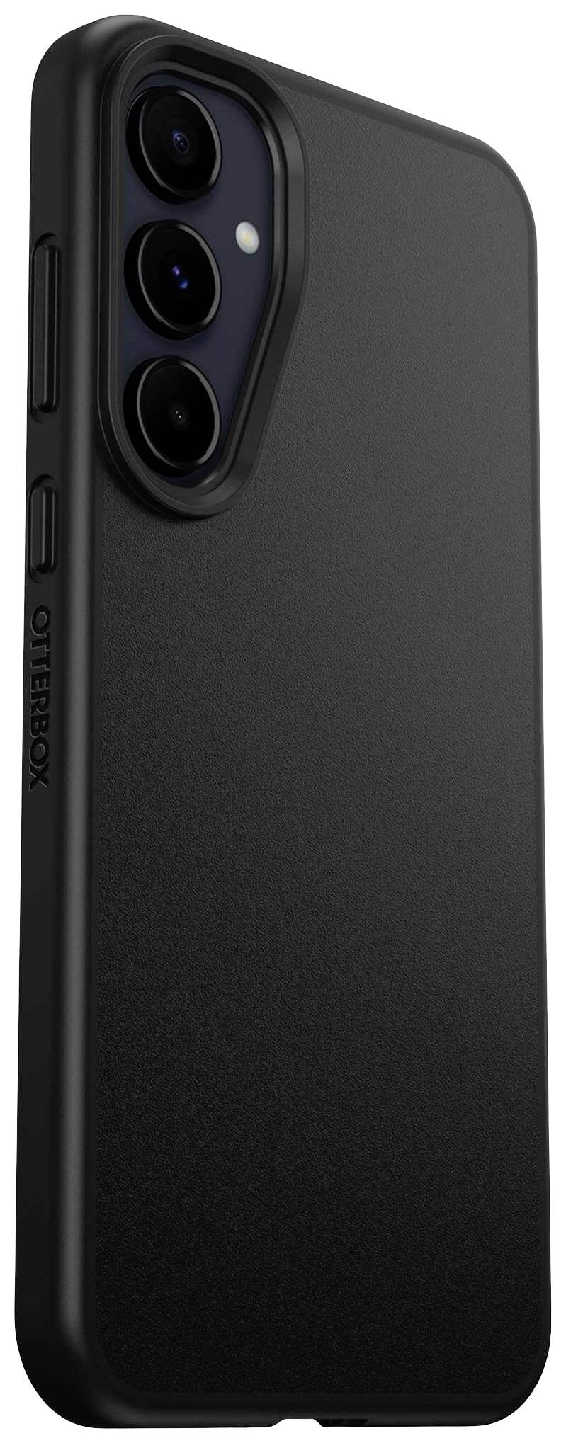 Černý smartphone v robustním černém ochranném krytu, po straně viditelná tlačítka. Čočky fotoaparátu umístěné nahoře vlevo.