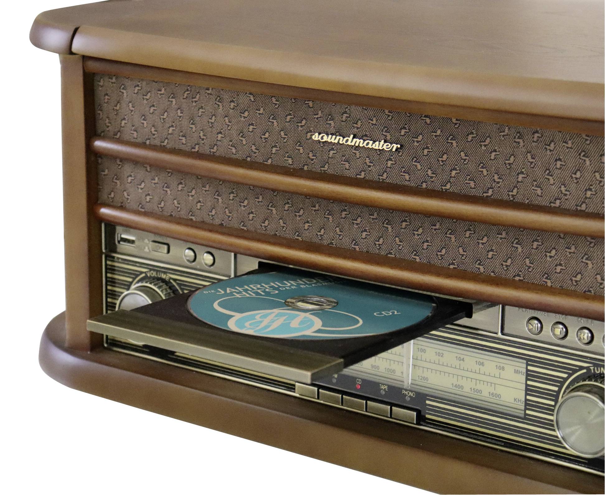Hnědý retro gramofon s otevřenou CD mechanikou a viditelným kompaktním diskem. Přístroj má dřevěný vzhled a klasické ovládací prvky.