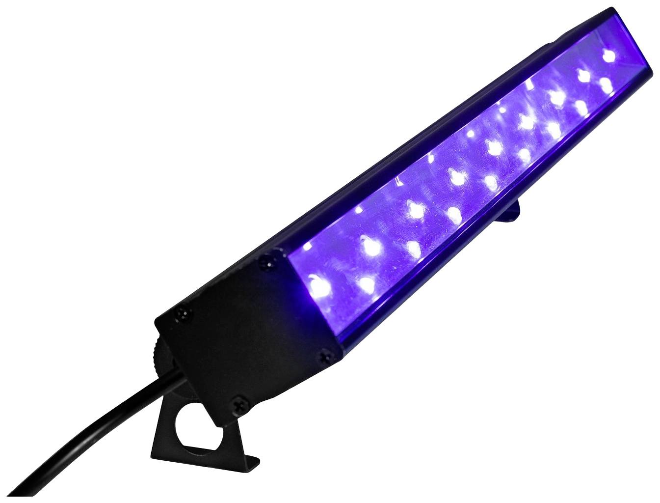 LED UV-zářič s dlouhým, úzkým pouzdrem a několika fialově svítícími diodami, upevněný na stojanu.