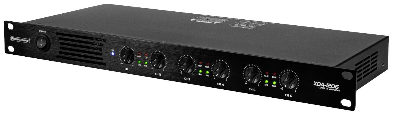 Šestikanálový audiovzesilovač s ovladači a LED indikátory na předním panelu. Zařízení v černém provedení určené pro montáž do racku.