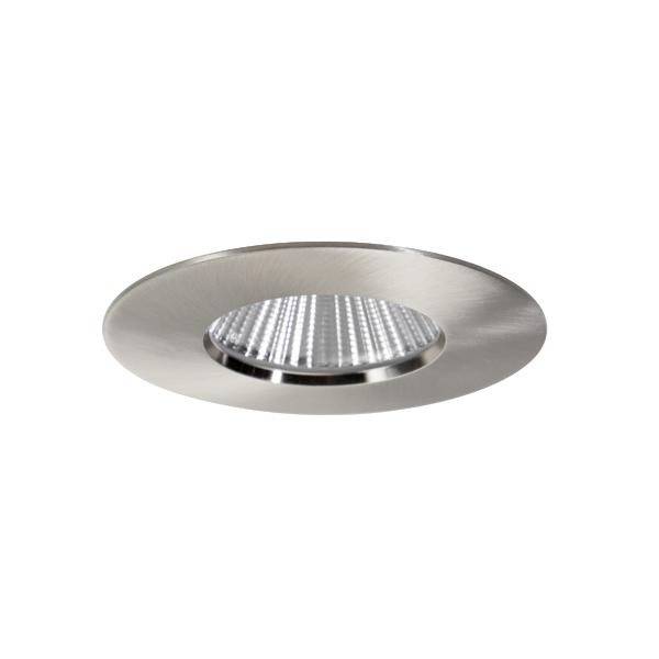 Vestavné bodové svítidlo z kartáčovaného kovu s kulatým rámečkem a LED osvětlením uprostřed, viditelné na bílém pozadí.