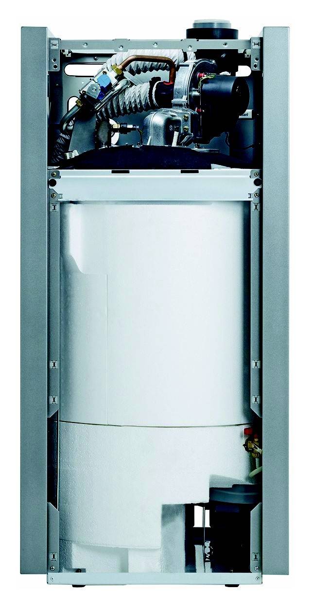 Moderní topný systém s volně přístupnou technologií kotle a potrubím, namontovaný v šedém krytu. Vhodný pro průmyslové aplikace.