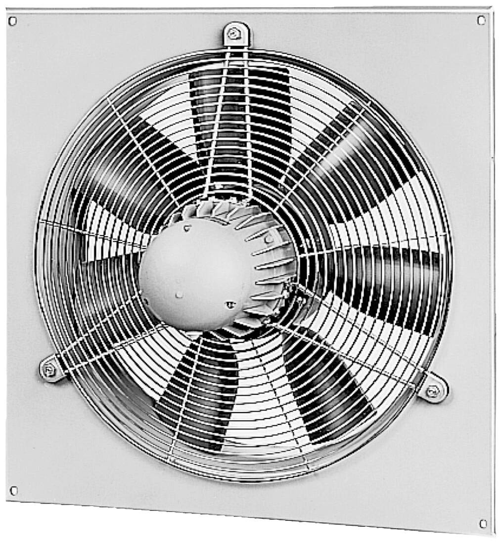 Nástěnný ventilátor s kovovými listy namontovaný na čtvercové desce vykazuje průmyslový design.