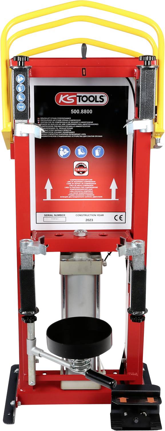 Hydraulický lis v žluté barvě s ochranným krytem, s logem značky 'KS Tools', modelové číslo 500.8800 a několika nastavovacími pákami.