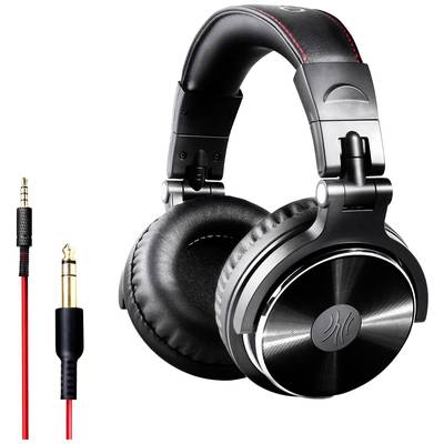 Černé over-ear sluchátka s polstrovaným obloukem a stříbrným logem na mušlích, vedle nich černý a červený audio kabel.