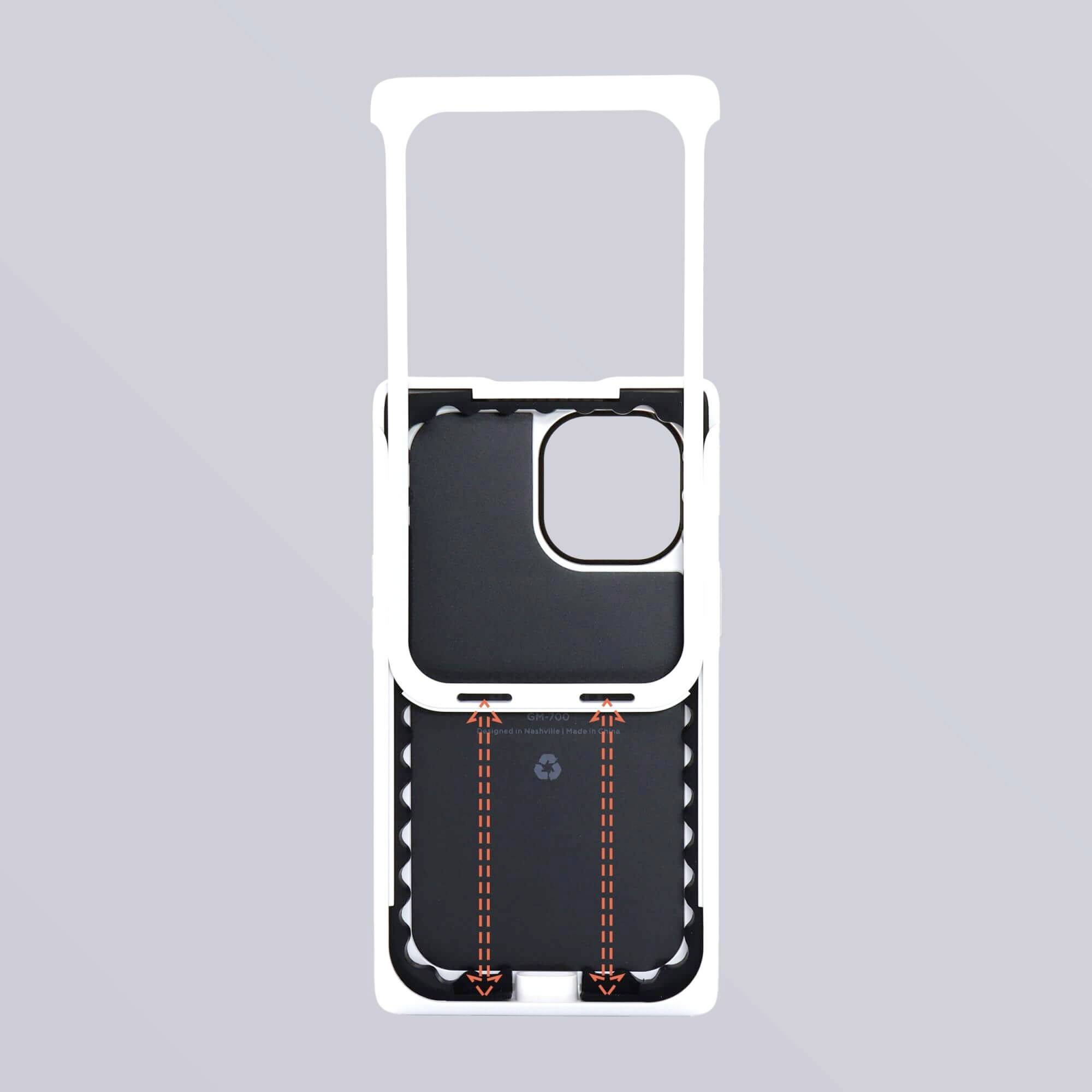 Černý obal na mobil s integrovaným posuvným mechanismem pro nastavení výšky, zobrazený před šedým pozadím.