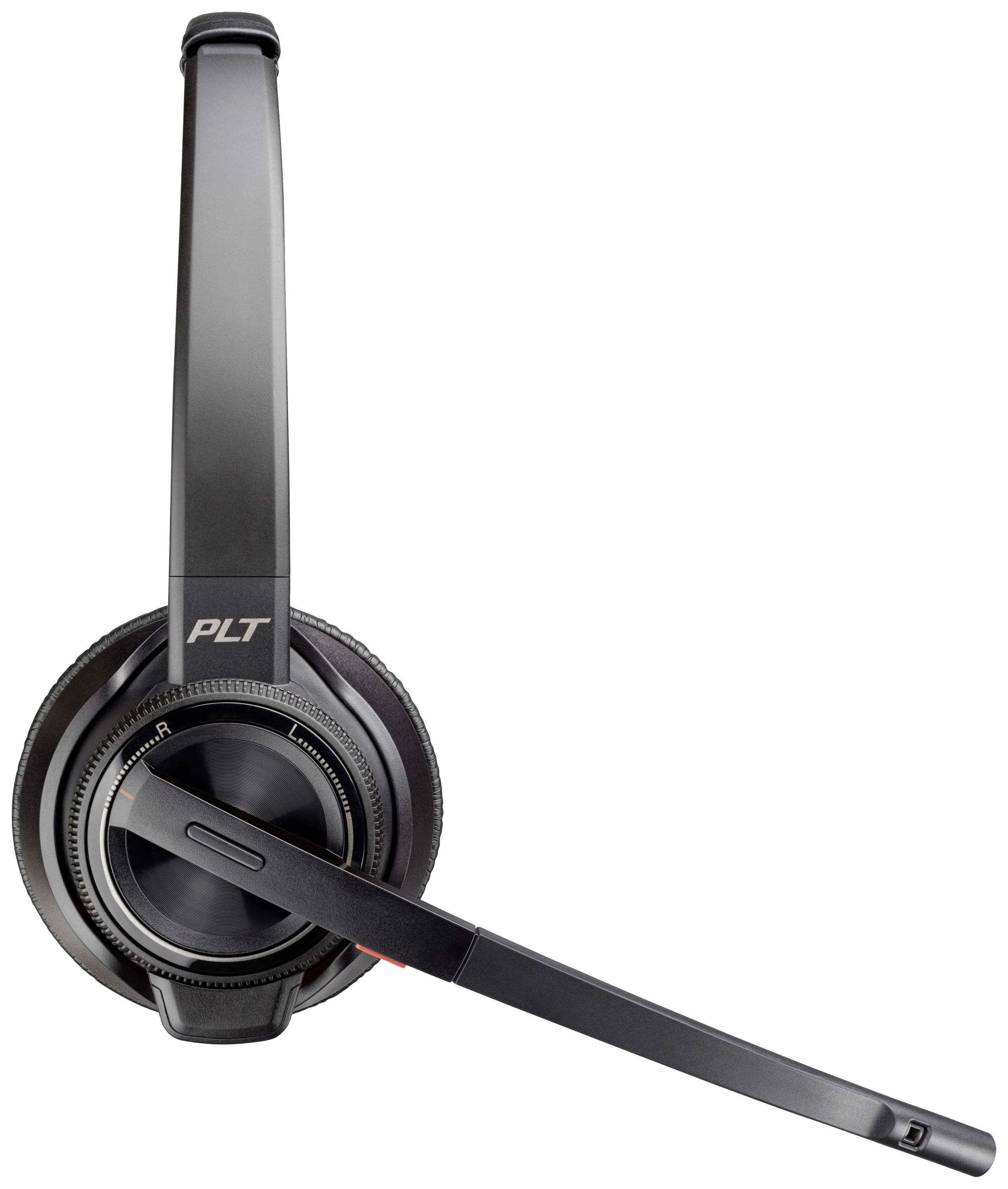 Černé headset s mikrofonním ramenem, označené štítkem 'PLT', na bílém pozadí.