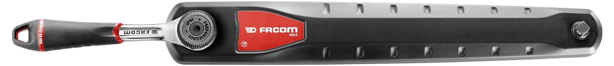 Momentový klíč 'Nicomm' v černé a červené barvě, s ergonomickou rukojetí a stupnicí pro přesné utahování šroubů.