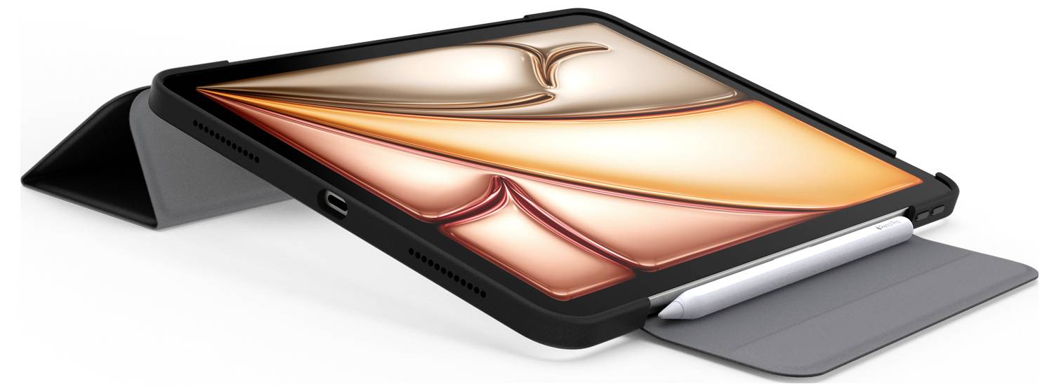 Tablet se skládací pouzdrem, zobrazený v bočním pohledu se obrazovkou složenou do stojanu a stylusem připevněným na pravé straně.