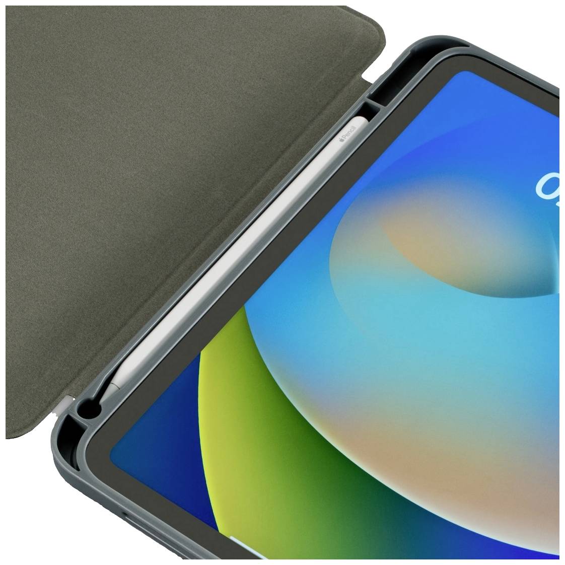 Tablet s barevným displejem a obalem, částečně otevřené v rohu.