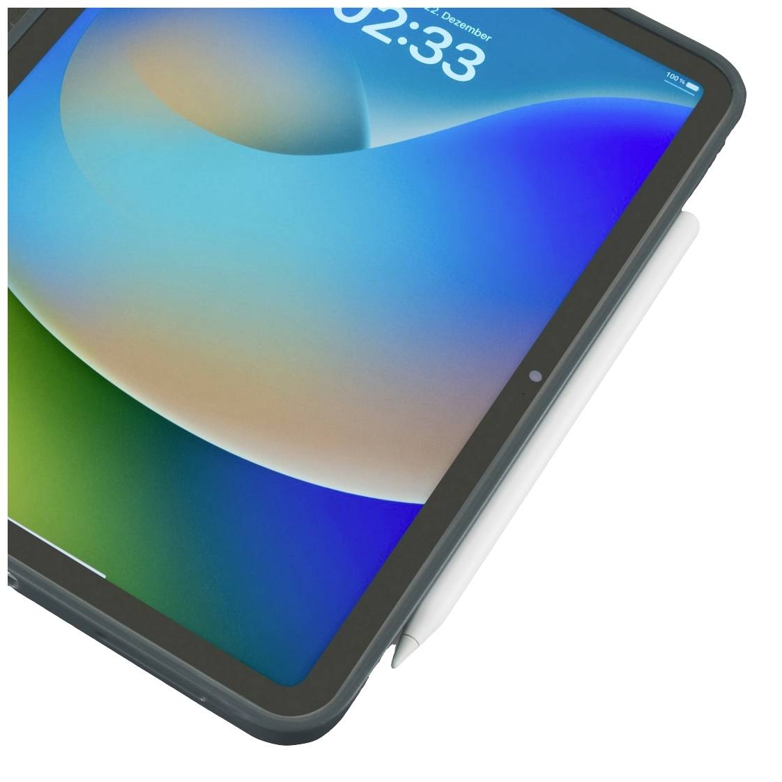 Tablet s perem zobrazuje modrý, zelený a oranžový přechod na displeji. Nahoře je zobrazen čas 02:33.