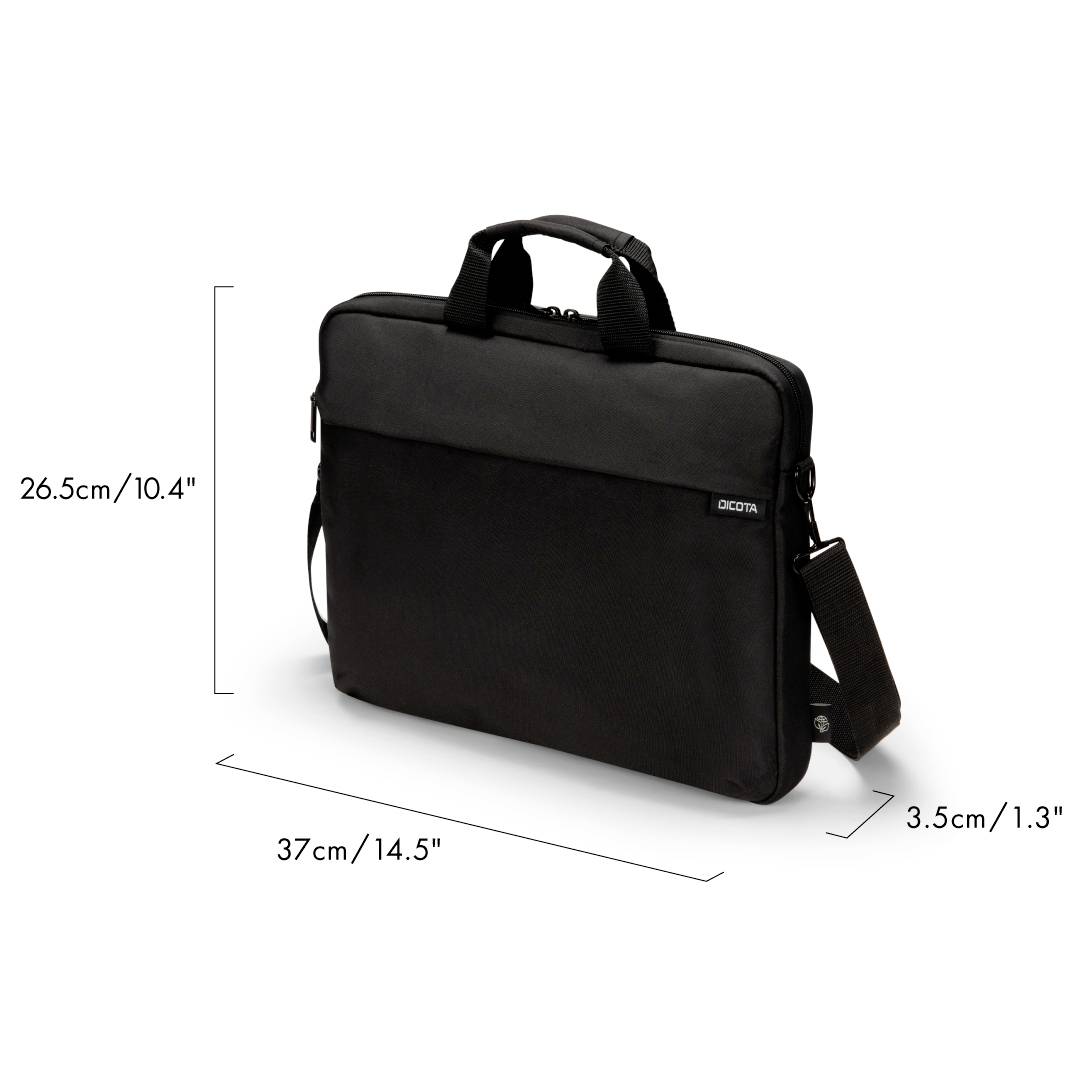 Černá brašna na notebook o rozměrech 37 cm x 26,5 cm x 3,5 cm, vybavená držadly a ramenním popruhem.