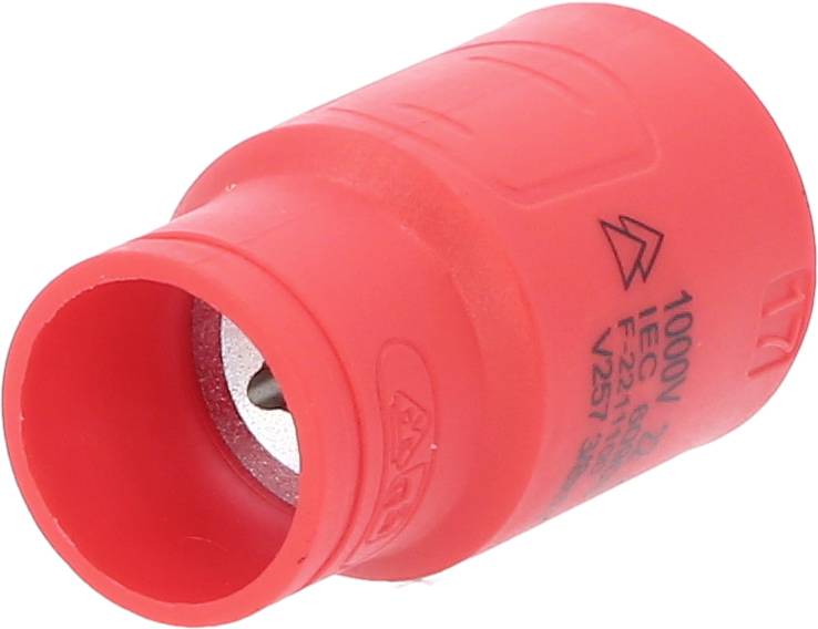 Červený elektrický konektor navržený pro 1000V podle norem IEC 123, zobrazující vnější označení a kovový insert.