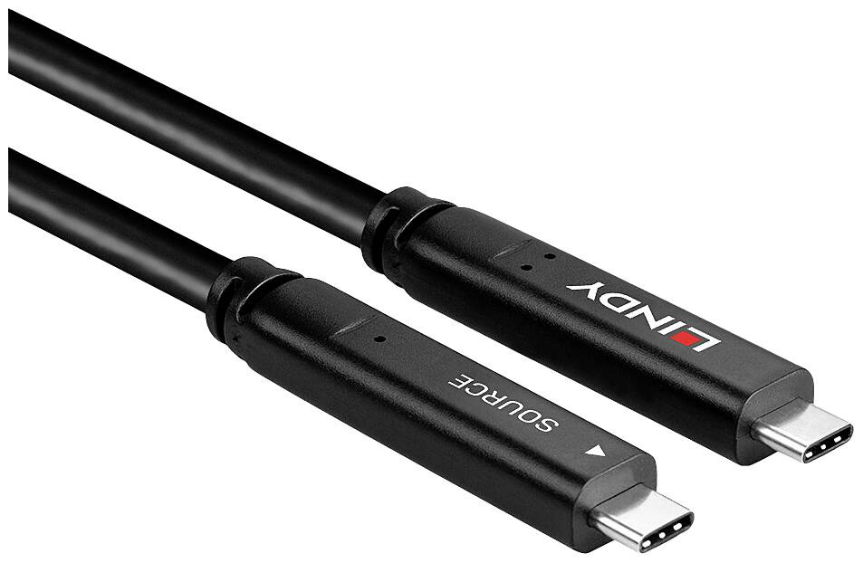 Dva černé USB-C kabely s označením 'SOURCE' a názvem značky. Slouží k přenosu dat a napájení.