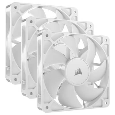 Tři bílé počítačové ventilátory v řadě, které se používají pro chlazení počítačových komponent.
