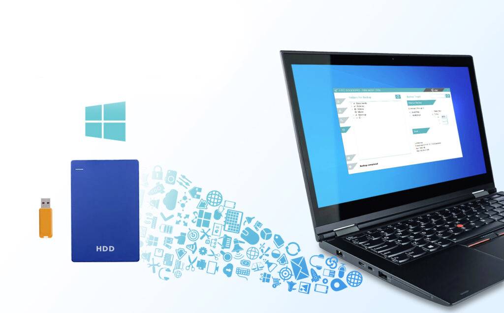 Notebook zobrazuje program pro obnovu dat. Vlevo od něj je USB flash disk, externí pevný disk a ikony souborů.