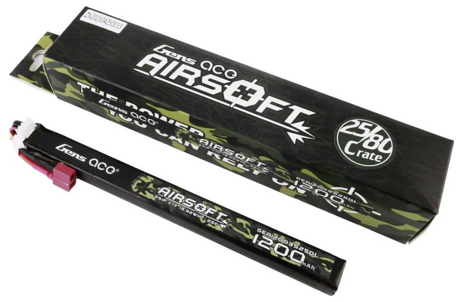 Bateriový pack pro Airsoft od 'Gens Ace', 1200 mAh, 25C. Dlouhý a obdélníkový, černý s maskáčovými detaily a bílými nápisy.
