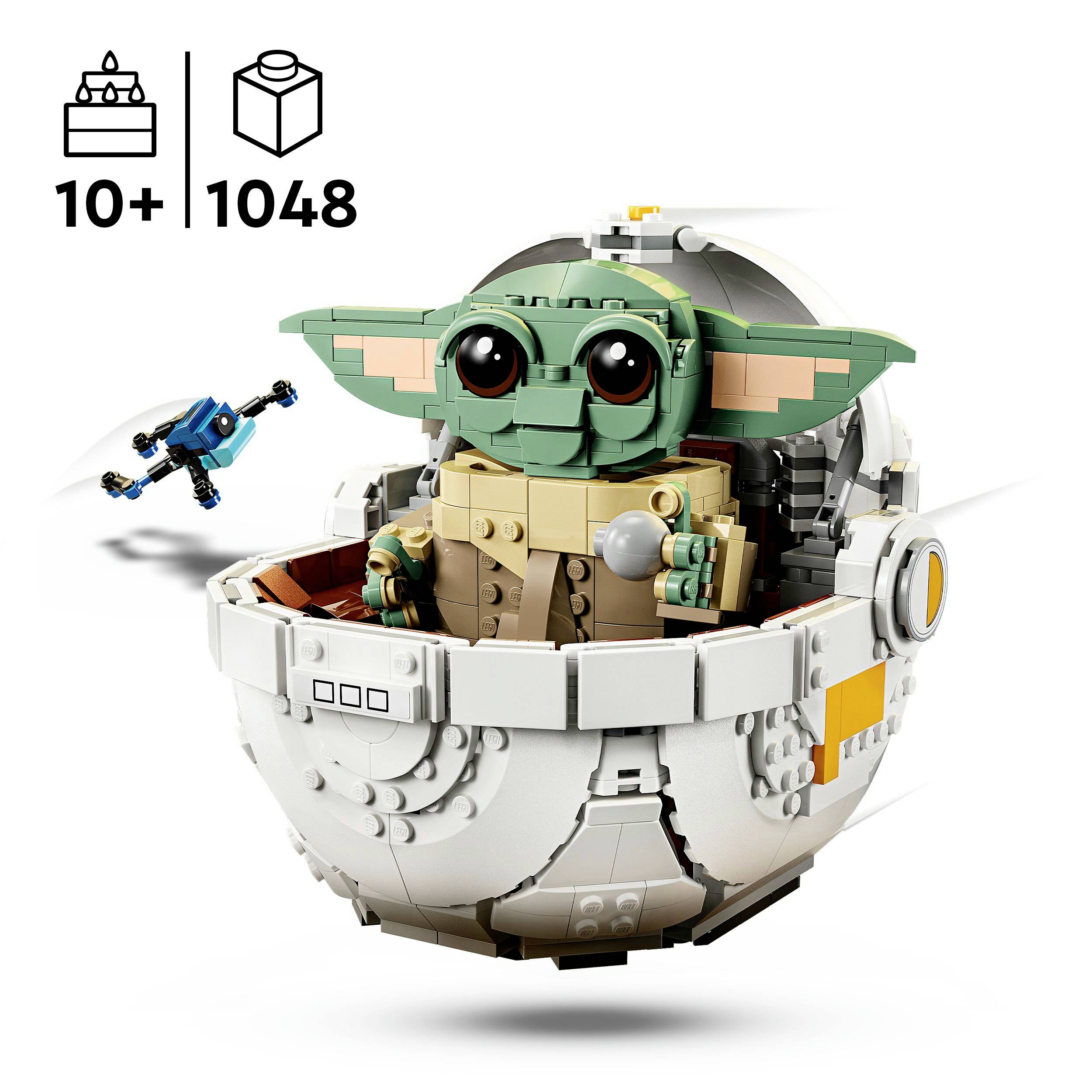 LEGO sada s 1048 díly zobrazuje zelenou postavu s velkýma ušima v kosmické lodi. Doporučeno pro děti od 10 let.