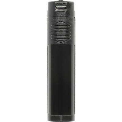 Černá USB flash paměť s vroubkovanou rukojetí a stříbrným krytím konektoru, zobrazená vertikálně na bílém pozadí.