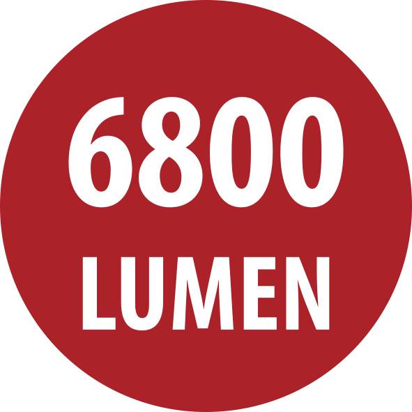 Červený kulatý štítek s bílým textem „6800 LUMEN" udávající výstup světla.