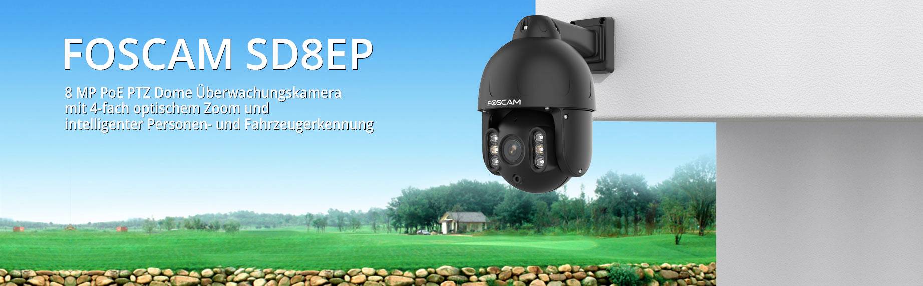 Venkovní bezpečnostní kamera 'FOSCAM SD8EP' s 8 MP rozlišením, 4násobným optickým zoomem a funkcí detekce osob a vozidel, namontovaná na vnější stěně budovy.