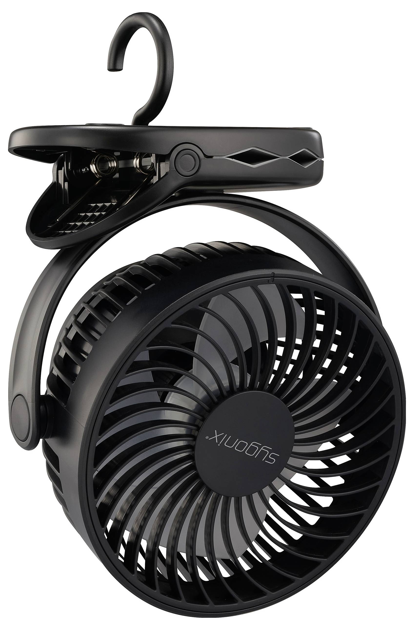 Černý přenosný ventilátor s háčkem a klipem, vhodný pro upevnění na různé povrchy pro flexibilní použití.