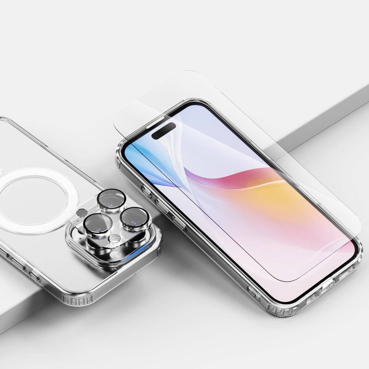 Smartphone s průhledným ochranným pouzdrem a fotografickým modulem na bílém pozadí. Obrazovka zobrazuje abstraktní, barevný design.