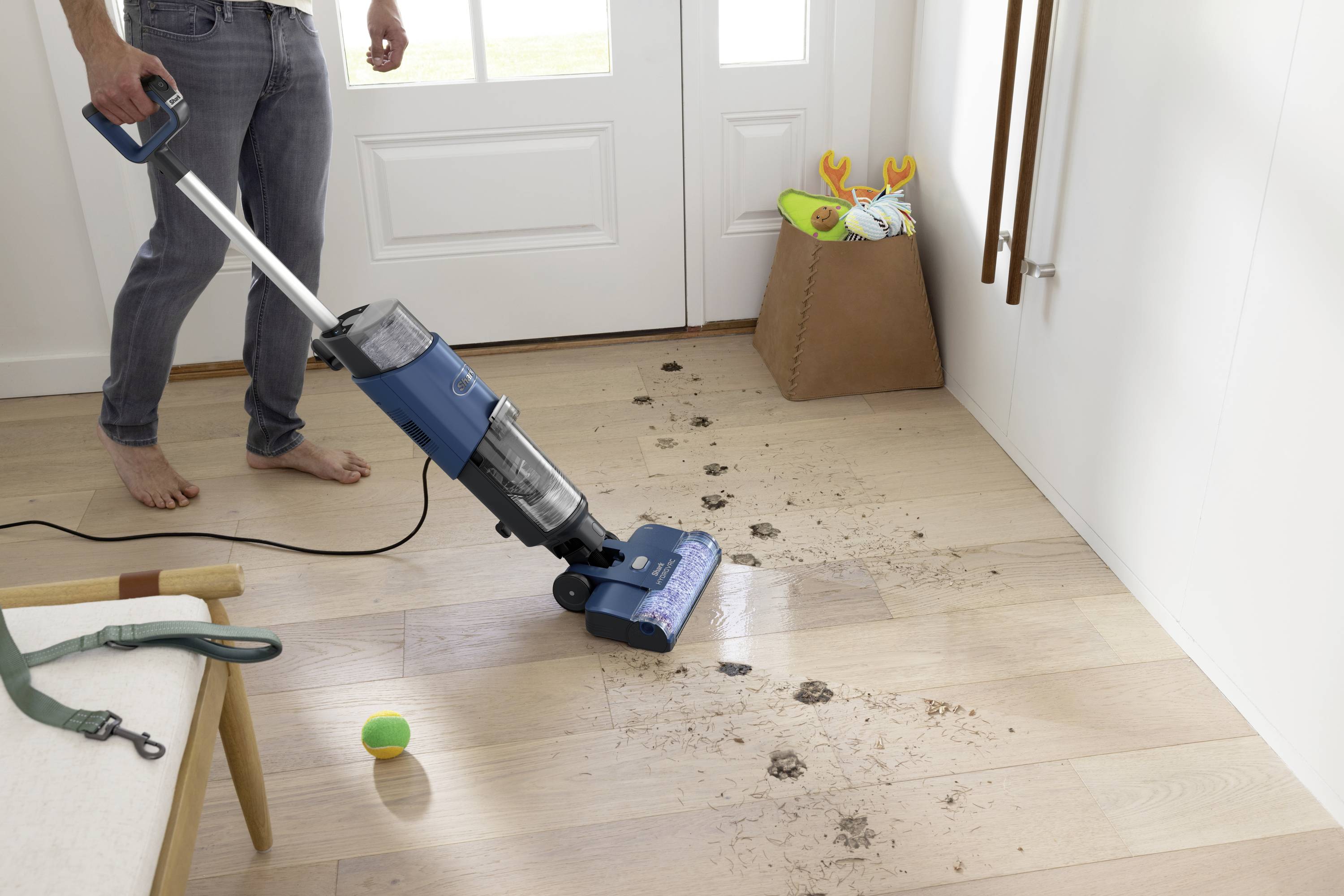 Shark Hydrovac WD100EU mokrý/suchý vysavač 0.5 l funkce stojanu, odnímatelná nádrž na vodu-7