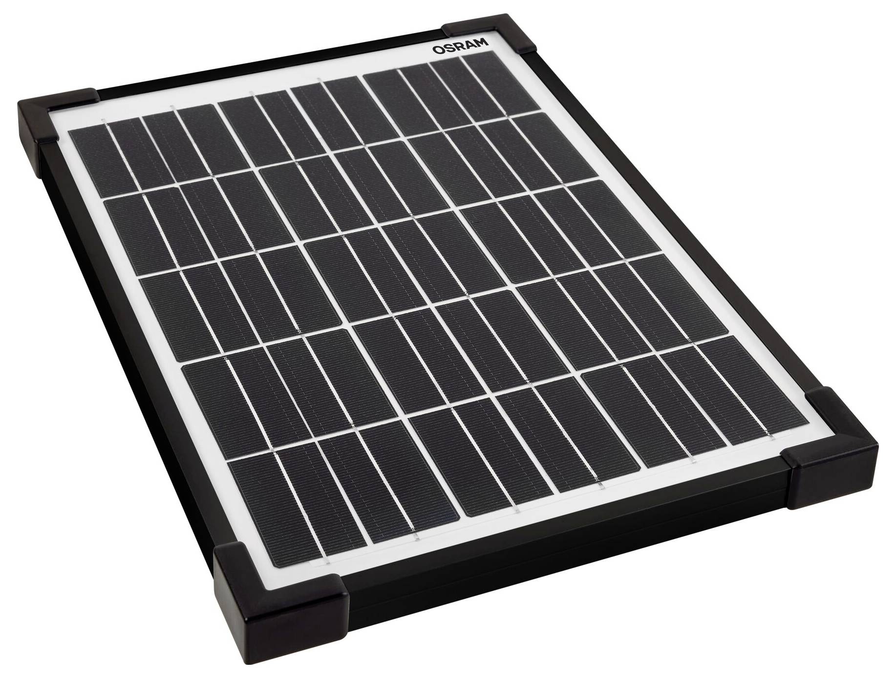 Obdélníkový solární panel s mnoha jednotlivými články, orámovaný černým plastem.