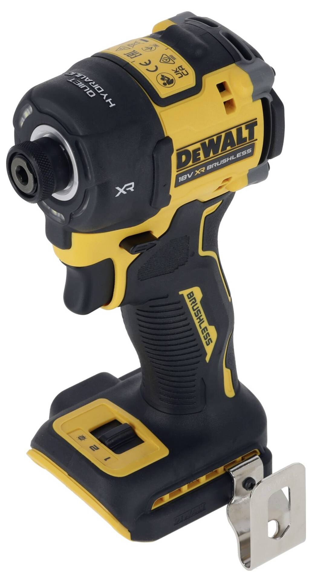 Žlutočerný akumulátorový rázový šroubovák značky DeWalt. Přístroj má ergonomickou rukojeť a klip na opasek. Ideální pro stavební práce.