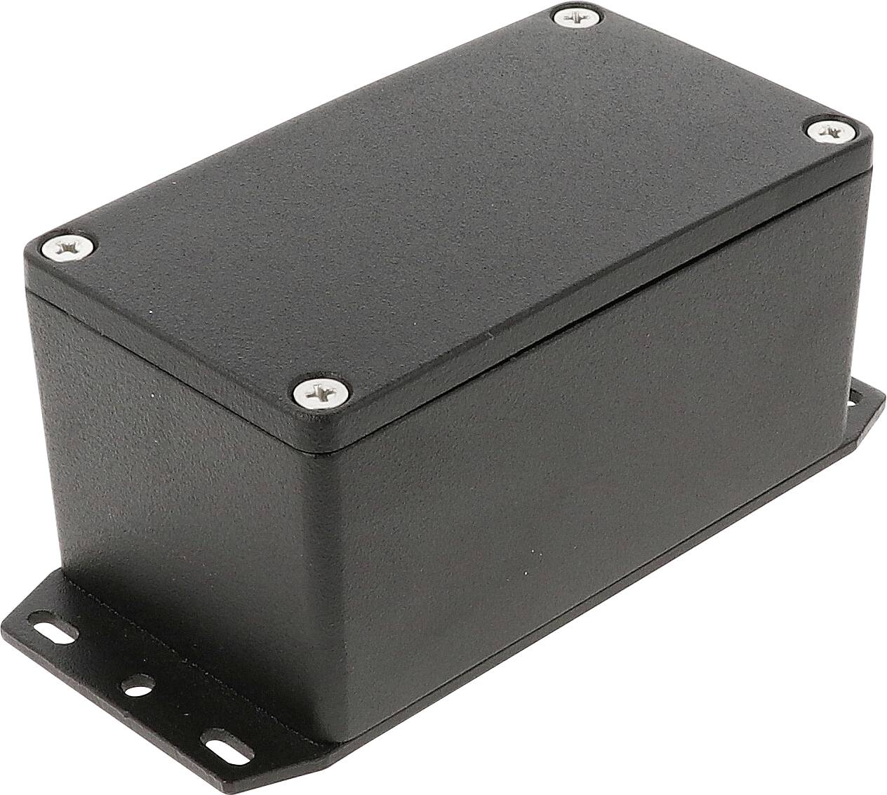 Obdélníkový černý plastový kryt se šrouby v rozích. Zdá se být určen pro technické nebo elektronické účely.