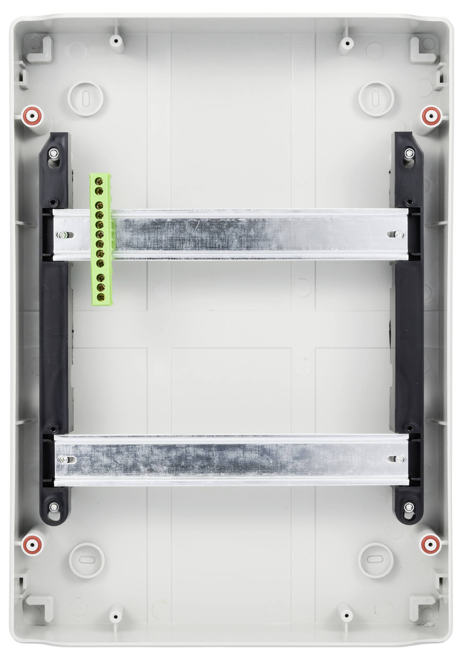 Otevřená rozvodná skříň bez krytu, s kovovými lištami a šesti červenými upevňovacími body po stranách.