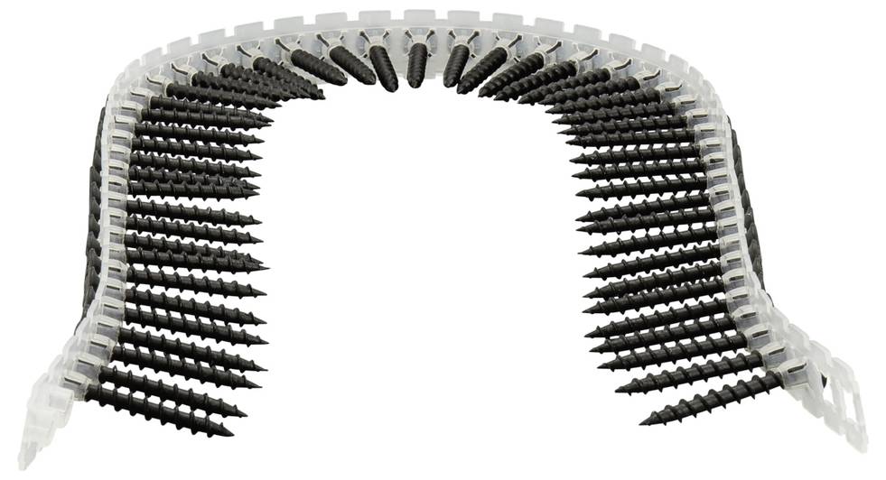 Pásek s mnoha černými šrouby, pravidelně uspořádanými v plastové liště. Ideální pro automatizované šroubovací procesy.