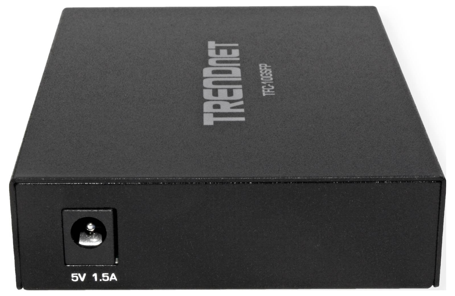 Černý napájecí adaptér značky TRENDnet, model TFC-1600PP, s konektory pro 5V a 1.5A na zadní straně.