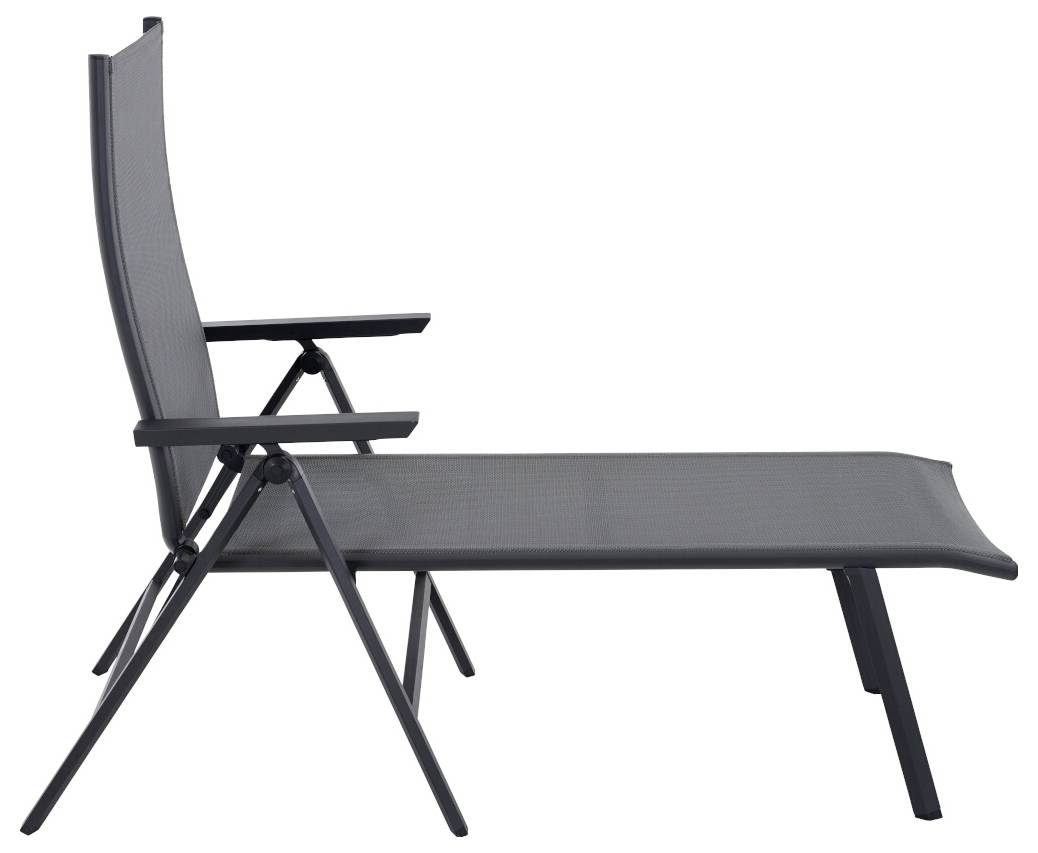 Kovový lehací křeslo s černým síťovaným potahem, pohled z boku, ukazuje ergonomický design zahradního nábytku.