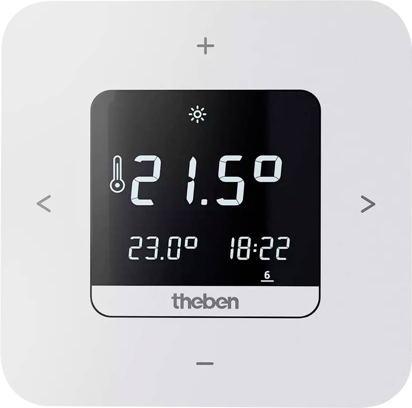 Digitální termostat ukazuje 21,5 stupně Celsia. Pod tím menší údaje: aktuální teplota 23,0 stupňů Celsia a čas 18:22.