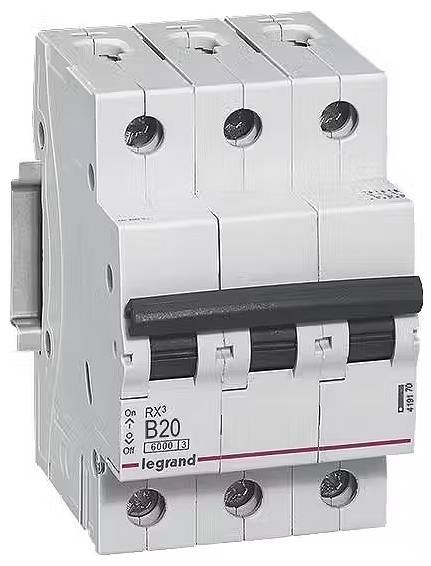 Bílý třípólový jistič s nápisem 'B20' a 'legrand' znázorňuje elektrické ochranné zařízení.
