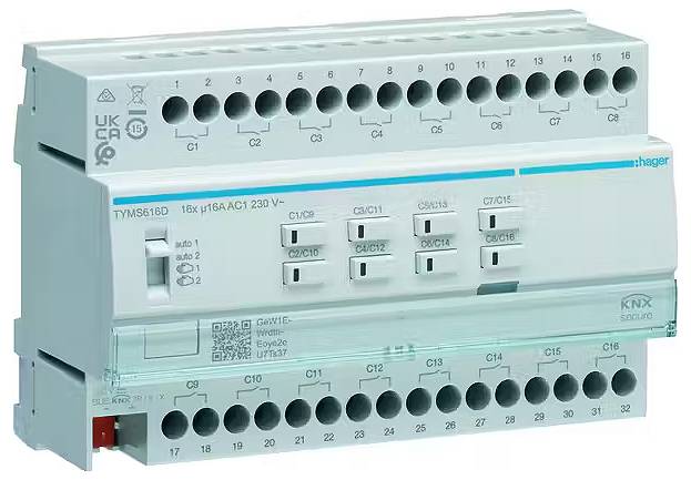 Rozvodná skříň s několika přípojnými svorkami a spínači. Označená štítkem 'TYMS16D 16x16A 230V~'. Používaná v elektrických obvodech.