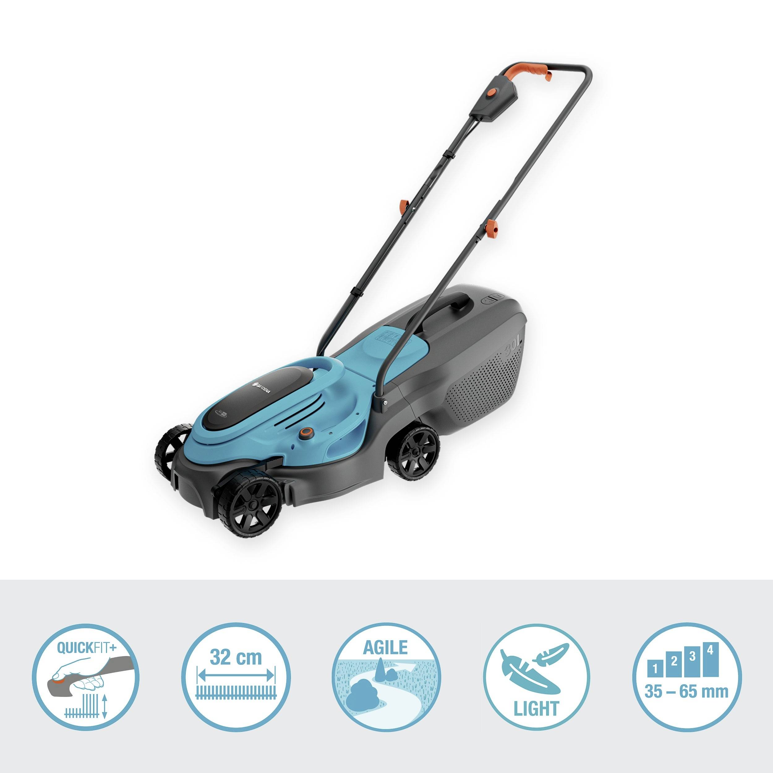 Sekačka s modro-šedým designem, sklopnou rukojetí a velkými koly. Symboly ukazují funkce: šířka záběru 32 cm, lehká, obratná, nastavitelná výška sečení.