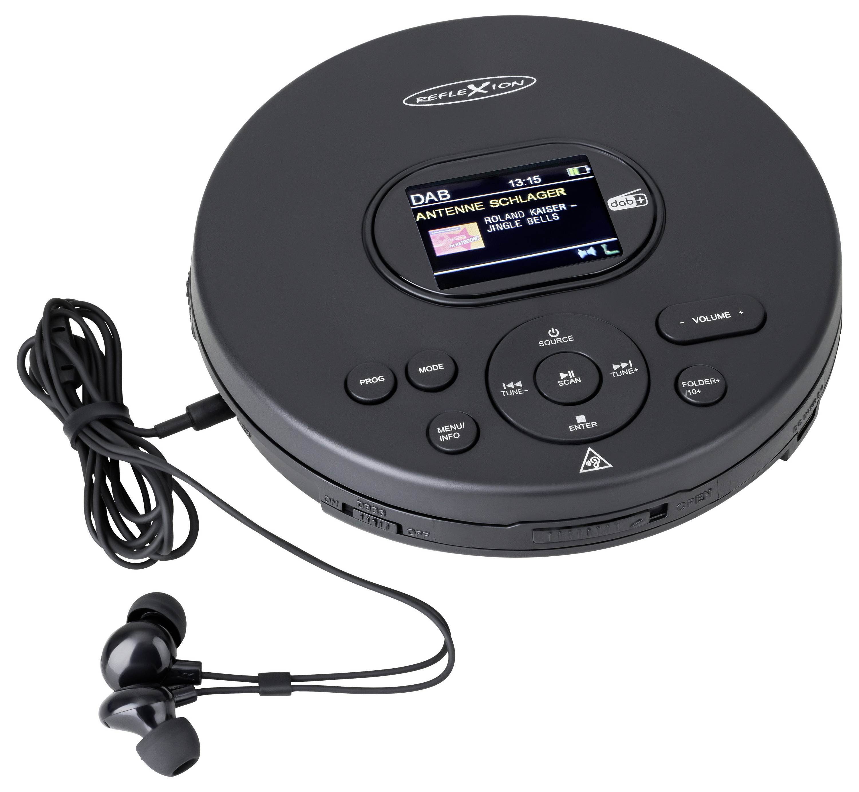 Přenosný černý kulatý přehrávač CD s LCD displejem, tlačítky a připojenými drátěnými sluchátky na bílém pozadí.