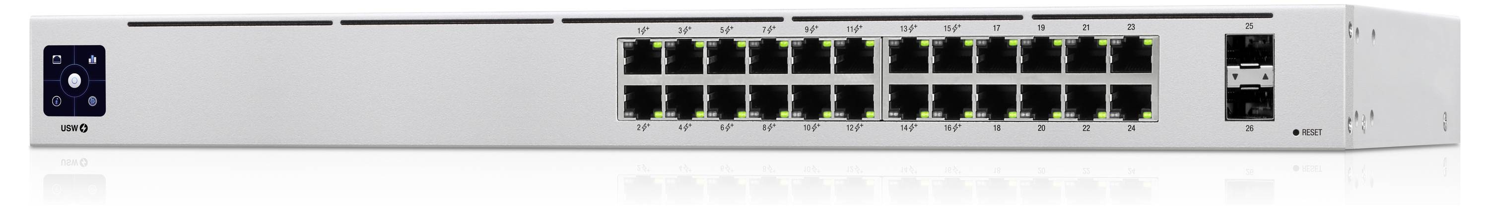 Síťový switch se 24 ethernetovými porty a 4 SFP porty vpravo. Pravoúhlý a kovový, navržený pro montáž do racku v datových centrech.