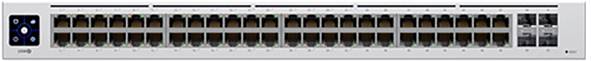 Síťový přepínač se 48 porty s četnými ethernetovými připojeními v provedení vhodném pro montáž do racku, vybavený indikačními světly nad každým portem.