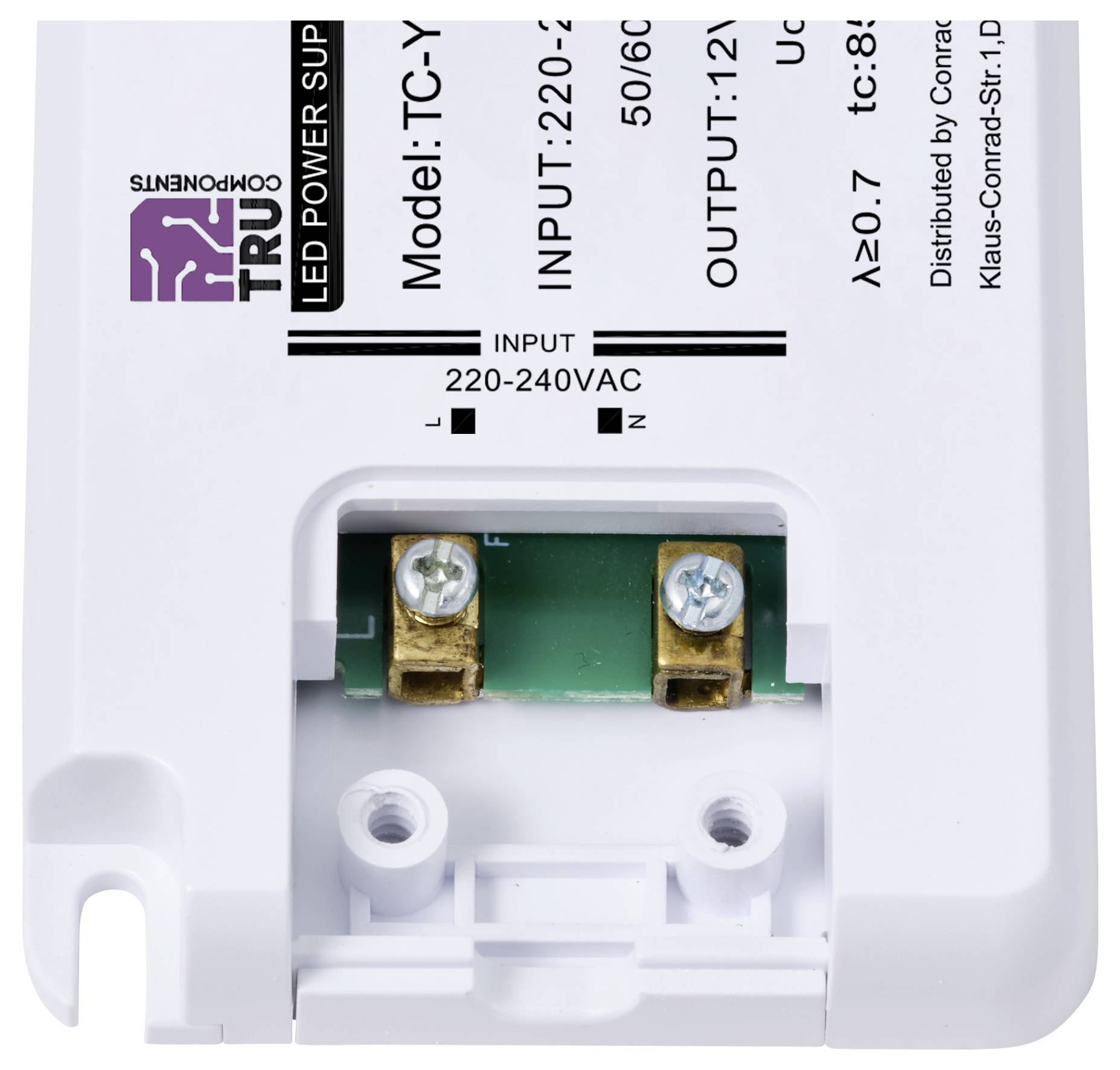 LED napájecí zdroj, model TC-Y. Vstup: 220-240V, 50/60Hz. Výstup: 12V. Otevřené připojovací pole pro instalaci kabelu je viditelné.