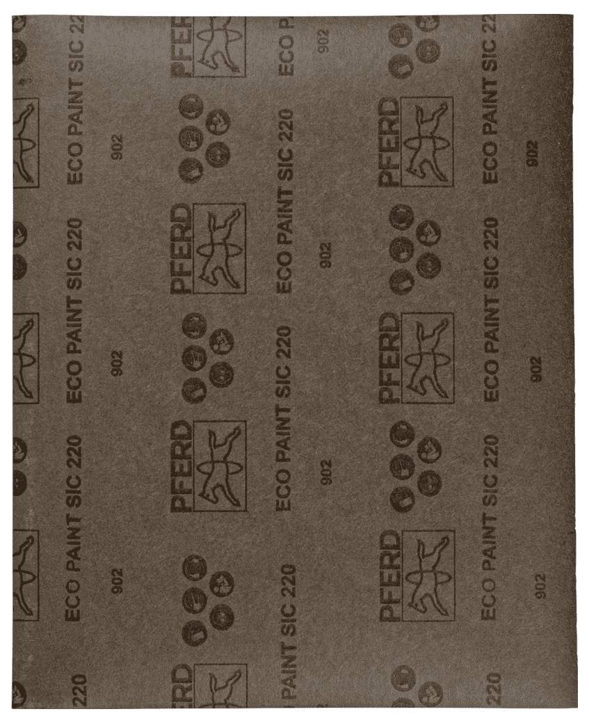 Smirkový papír s nápisem 'ECO PAINT SIC 220' a 'PFERD', hnědé barvy, s výraznými logy a textem v pravidelných intervalech.