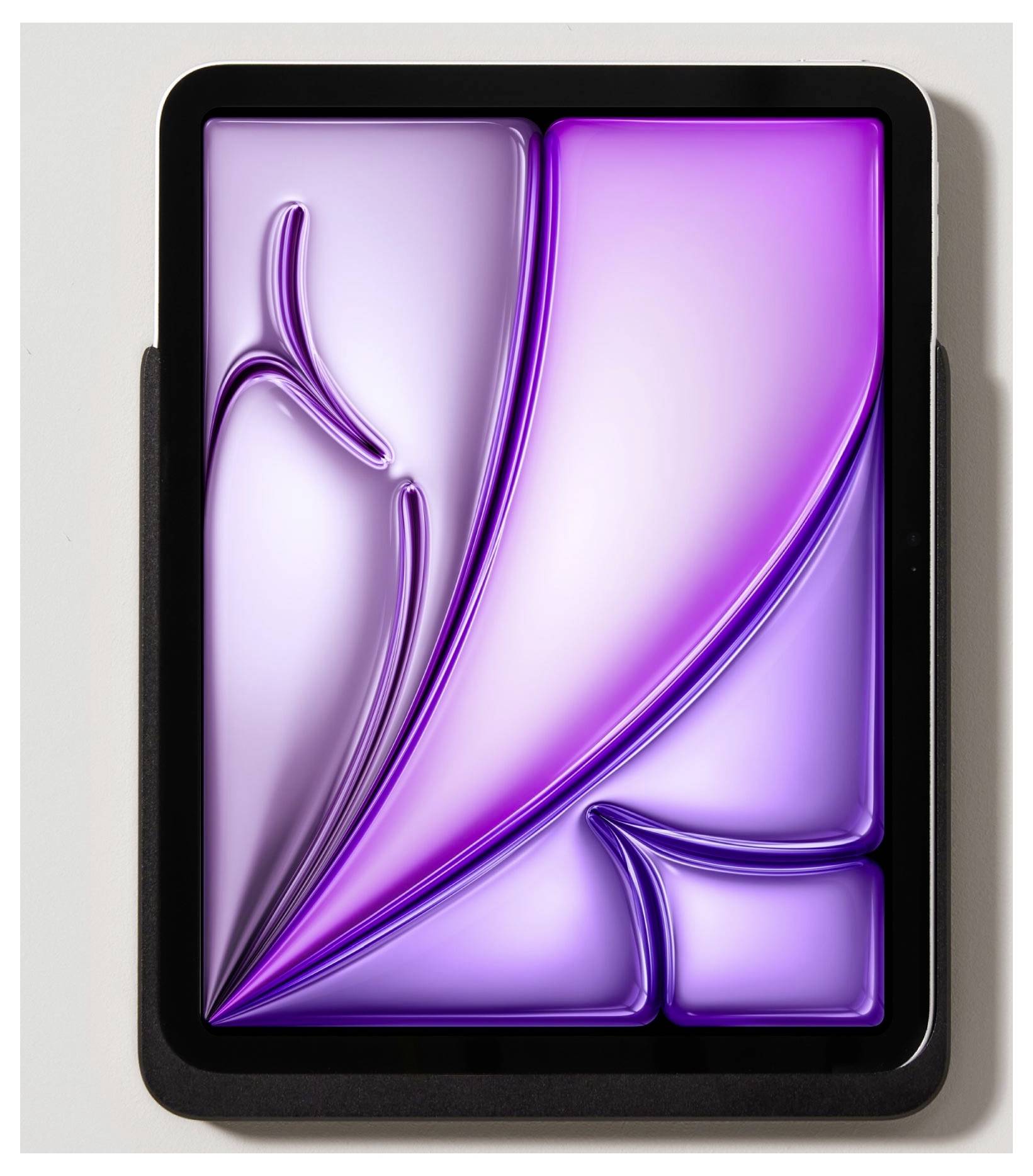 Tablet s abstraktním fialovým pozadím zobrazujícím zvlněné linie a tvary.