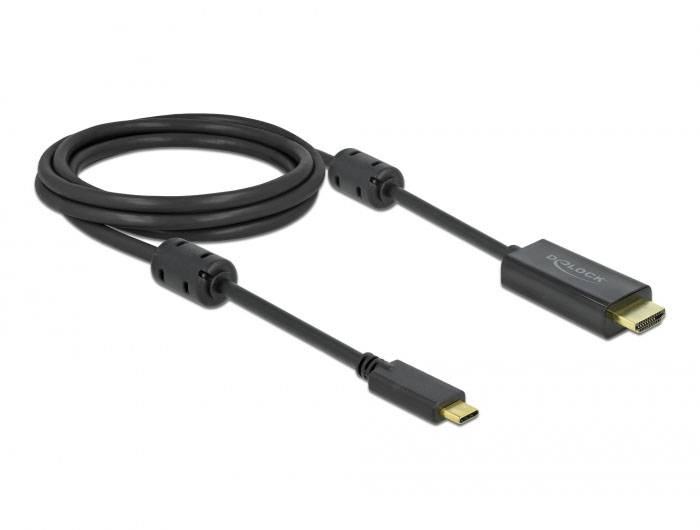 Černý HDMI-mini HDMI kabel, přibližně dva metry dlouhý, s feritovými jádry na obou koncích pro potlačení signálu.