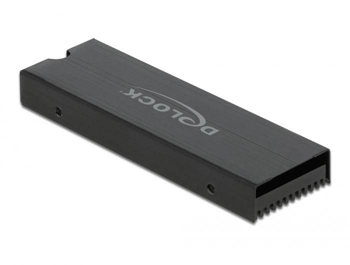 Hliníkový kryt pro M.2 SSD s logem Delock, černý, obdélníkový, s chladicími žebry na jedné straně pro lepší odvod tepla.