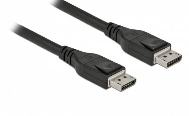 Dva černé DisplayPort kabely s mužskými konektory, které se používají pro připojení monitorů nebo jiných obrazovek.