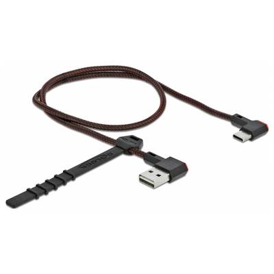 USB-A na USB-C nabíjecí kabel v černé a červené barvě s zahnutými konektory a praktickou suchou sponou pro vedení kabelu.